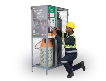 Front of LipaGas Credit, titanium finish